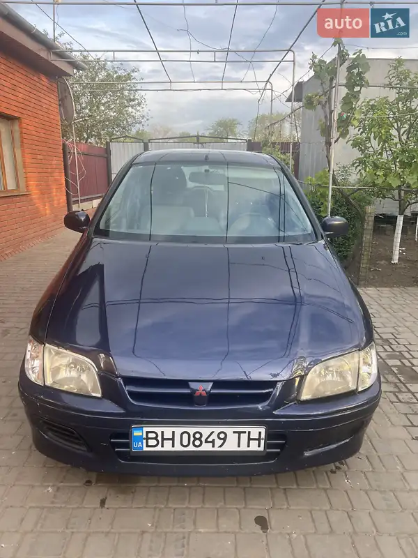 Mitsubishi Space Star 2000