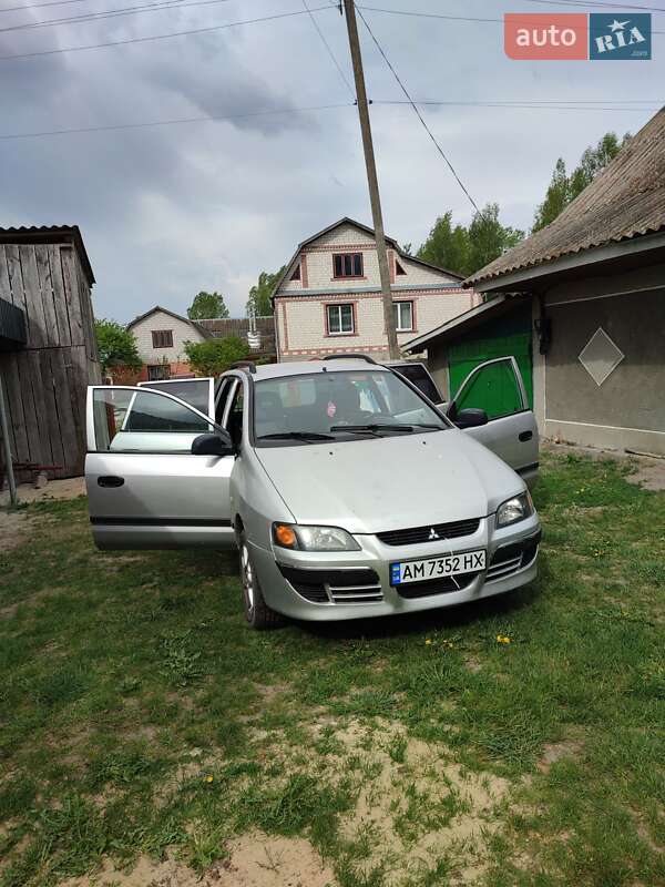 Mitsubishi Space Star 2004