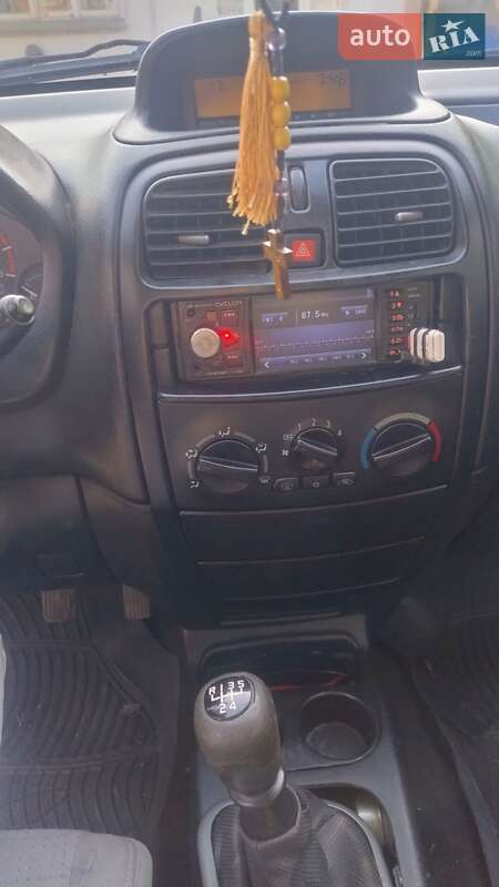 Минивэн Mitsubishi Space Star 2003 в Косове фото 8 Минивэн Mitsubishi Space Star 2003 в Косове