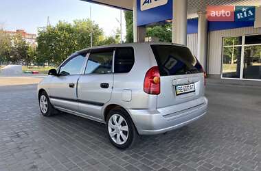 Минивэн Mitsubishi Space Star 2004 в 