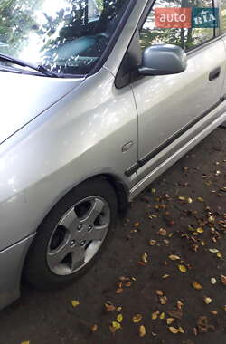 Минивэн Mitsubishi Space Star 2004 в 