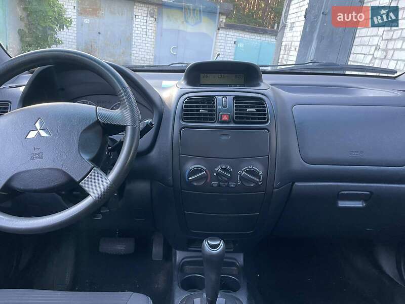 Мінівен Mitsubishi Space Star 2003 в Києві фото 28 Мінівен Mitsubishi Space Star 2003 в Києві