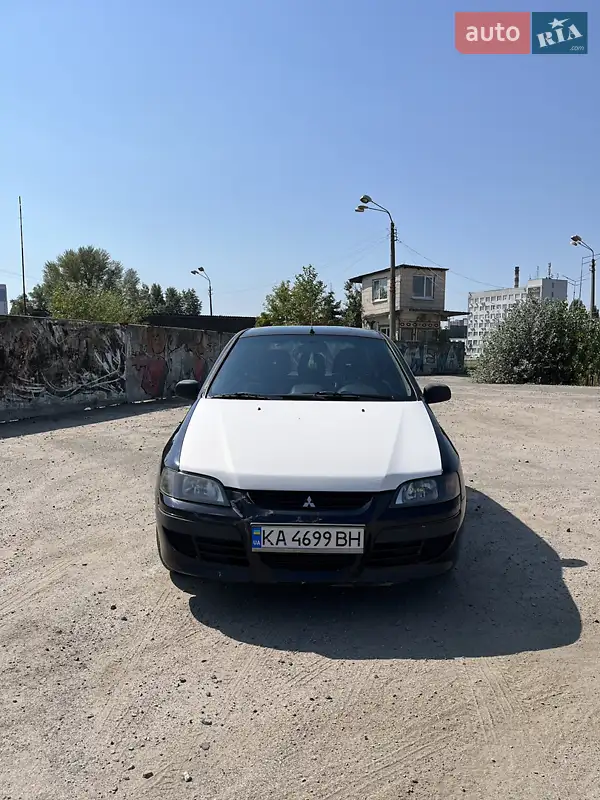 Mitsubishi Space Star 2004