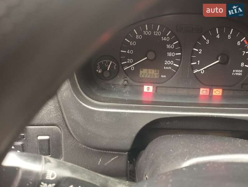 Мінівен Mitsubishi Space Star 2004 в Києві фото 10 Мінівен Mitsubishi Space Star 2004 в Києві