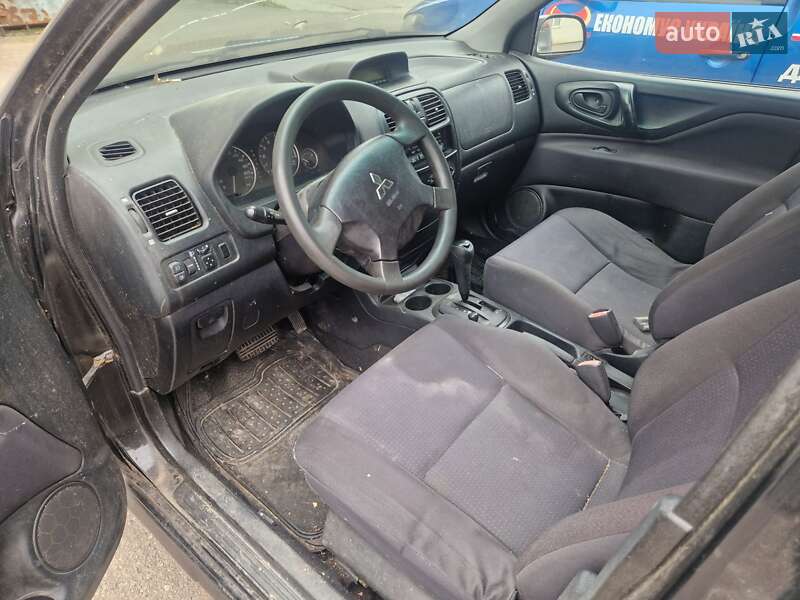 Минивэн Mitsubishi Space Star 2004 в Киеве фото 5 Минивэн Mitsubishi Space Star 2004 в Киеве