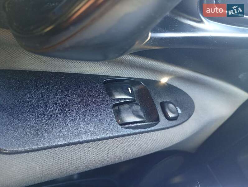 Мінівен Mitsubishi Space Star 2004 в Києві фото 11 Мінівен Mitsubishi Space Star 2004 в Києві