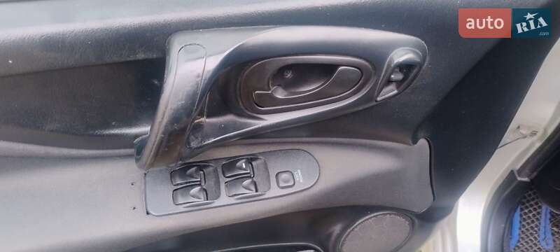 Минивэн Mitsubishi Space Star 2003 в Косове фото 2 Минивэн Mitsubishi Space Star 2003 в Косове