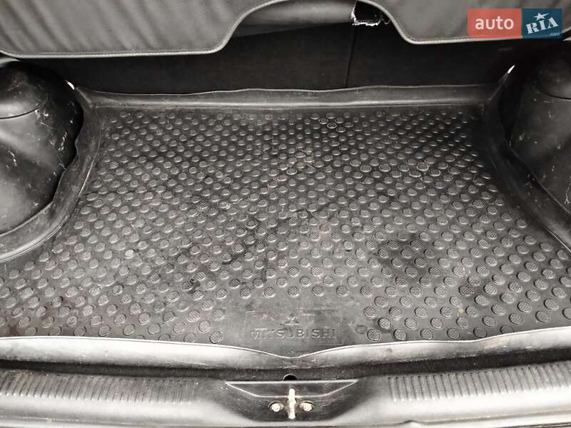 Минивэн Mitsubishi Space Star 2003 в Киеве