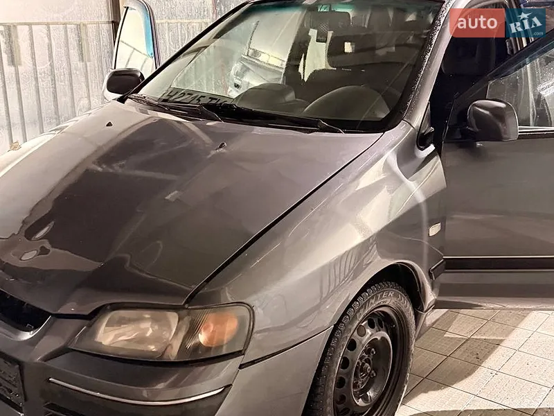 Mitsubishi Space Star 2004