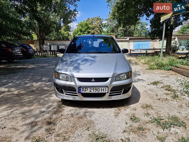 Mitsubishi Space Star 2003
