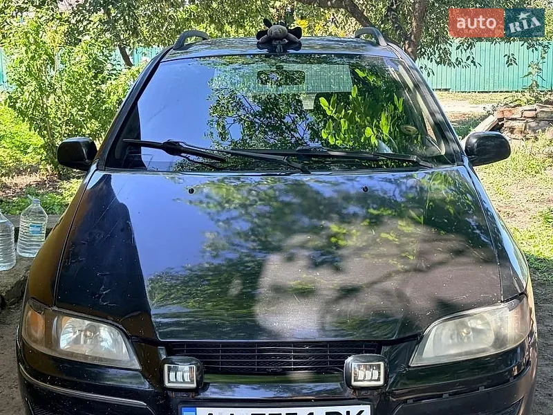 Mitsubishi Space Star 2002