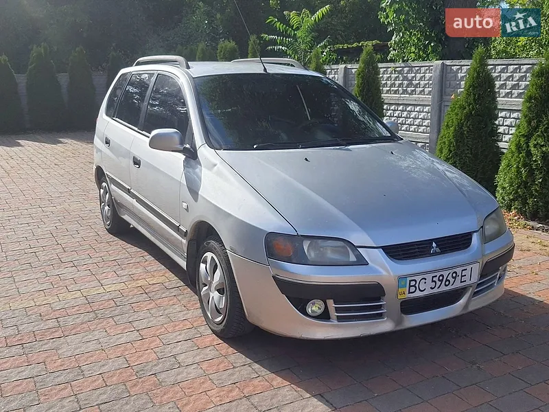 Mitsubishi Space Star 2002