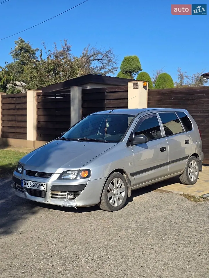 Mitsubishi Space Star 2004