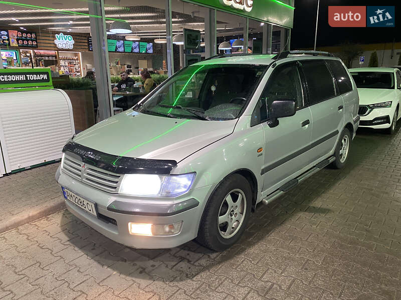 Минивэн Mitsubishi Space Wagon 1999 в Житомире