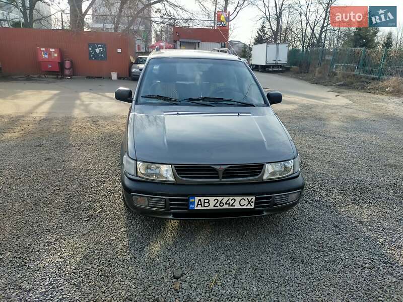 Минивэн Mitsubishi Space Wagon 1997 в Виннице