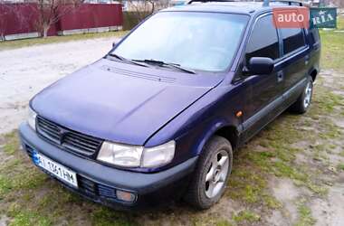 Минивэн Mitsubishi Space Wagon 1996 в 