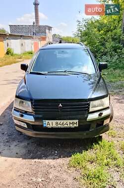 Минивэн Mitsubishi Space Wagon 2002 в 