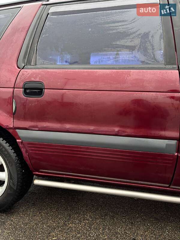 Минивэн Mitsubishi Space Wagon 1996 в Киеве