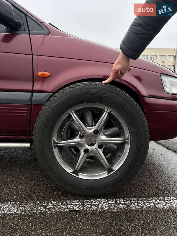 Минивэн Mitsubishi Space Wagon 1996 в Киеве