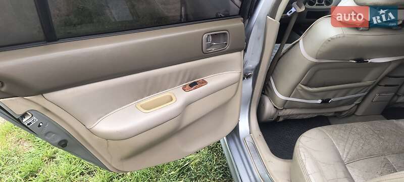 Седан Mitsubishi Virage 2004 в Запорожье