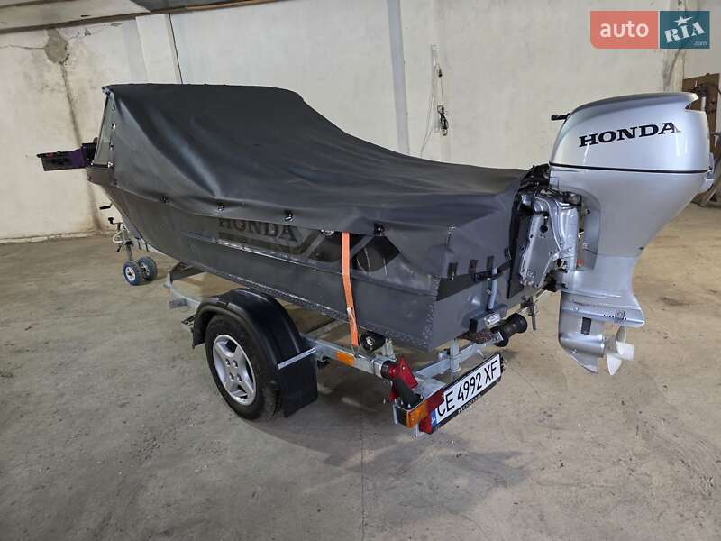 Катер МКМ Херсонка 1971 в Черновцах фото 3 Катер МКМ Херсонка 1971 в Черновцах