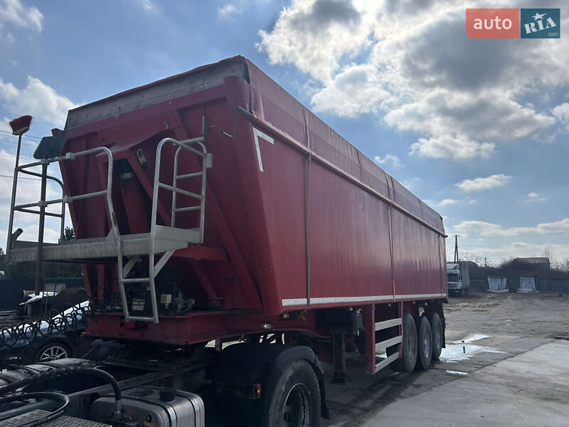 Зерновоз - напівпричіп MOL MOL 1997 в Вузловому