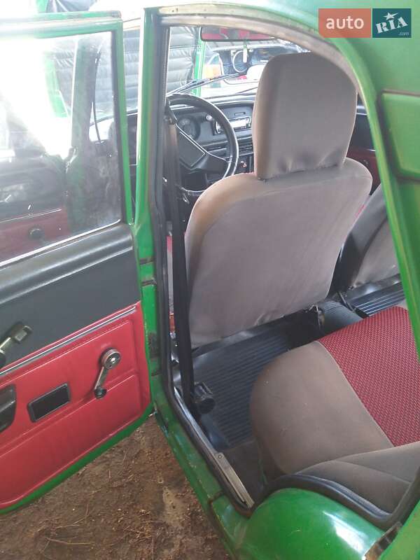 Седан Москвич/АЗЛК 2140 1987 в Кременчуге фото 9 Седан Москвич/АЗЛК 2140 1987 в Кременчуге