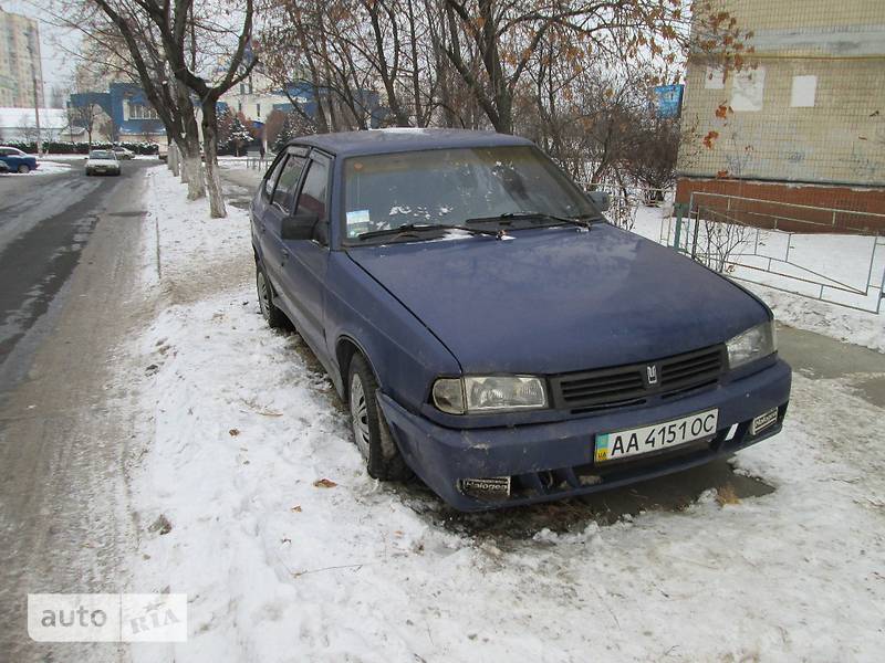 Хэтчбек Москвич/АЗЛК 2141 2000 в 