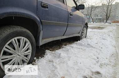 Хэтчбек Москвич/АЗЛК 2141 2000 в 