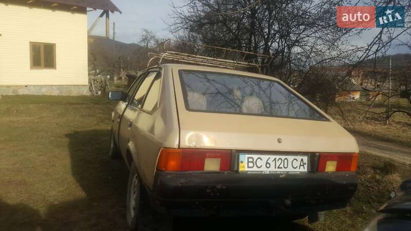 Хэтчбек Москвич/АЗЛК 2141 1991 в Косове