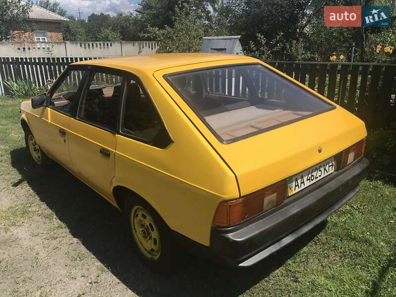 Хэтчбек Москвич/АЗЛК 2141 1990 в Киеве фото 3 Хэтчбек Москвич/АЗЛК 2141 1990 в Киеве