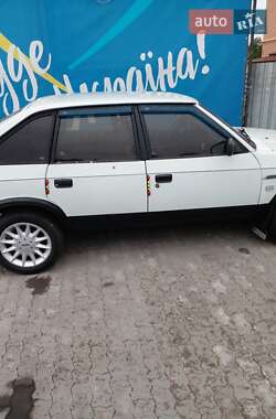 Хэтчбек Москвич/АЗЛК 2141 1992 в 