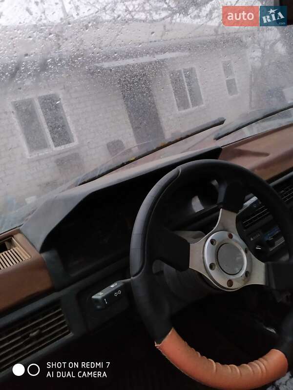 Хэтчбек Москвич/АЗЛК 2141 1990 в Кременчуге фото 4 Хэтчбек Москвич/АЗЛК 2141 1990 в Кременчуге