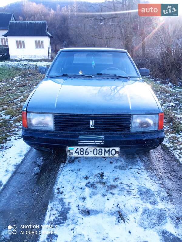 Хэтчбек Москвич/АЗЛК 2141 1991 в Косове