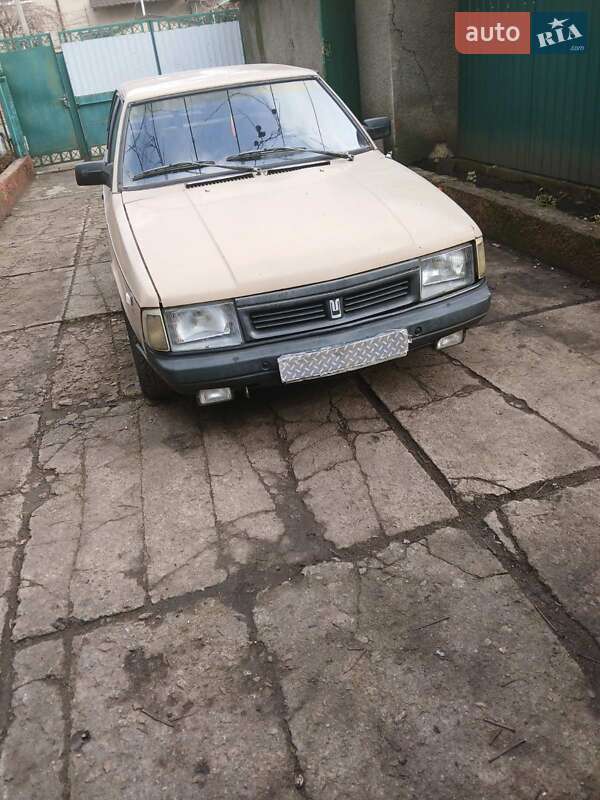 Хэтчбек Москвич/АЗЛК 2141 1990 в Новоборисовке
