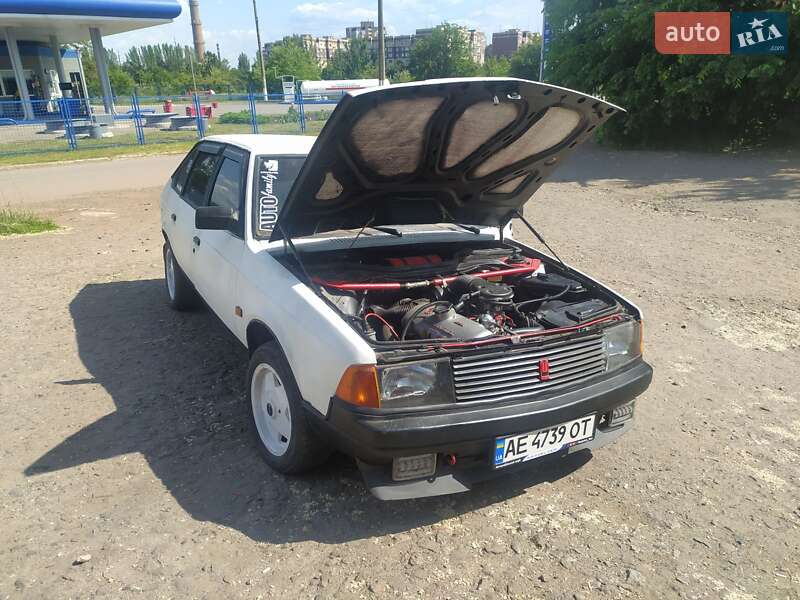 Хэтчбек Москвич/АЗЛК 2141 1992 в Кривом Роге