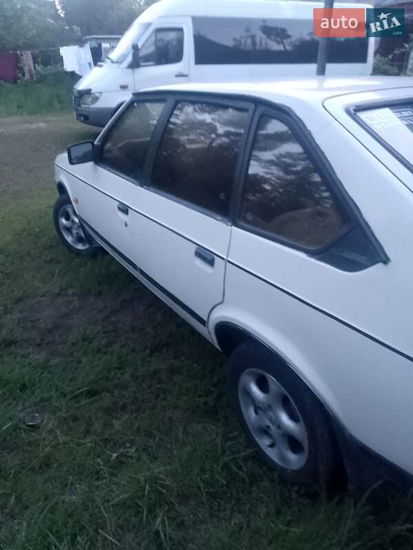 Седан Москвич/АЗЛК 2141 1999 в Клавдиевом-Тарасове