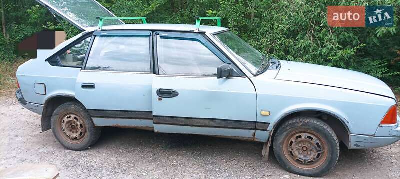 Хэтчбек Москвич/АЗЛК 2141 1992 в Кривом Роге