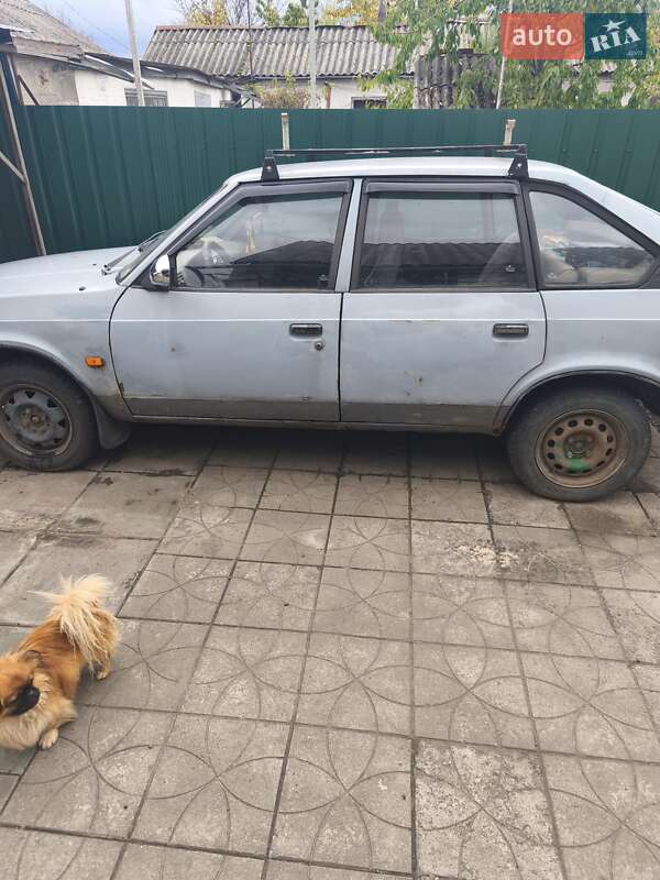 Хэтчбек Москвич/АЗЛК 2141 1991 в Градижске фото 3 Хэтчбек Москвич/АЗЛК 2141 1991 в Градижске
