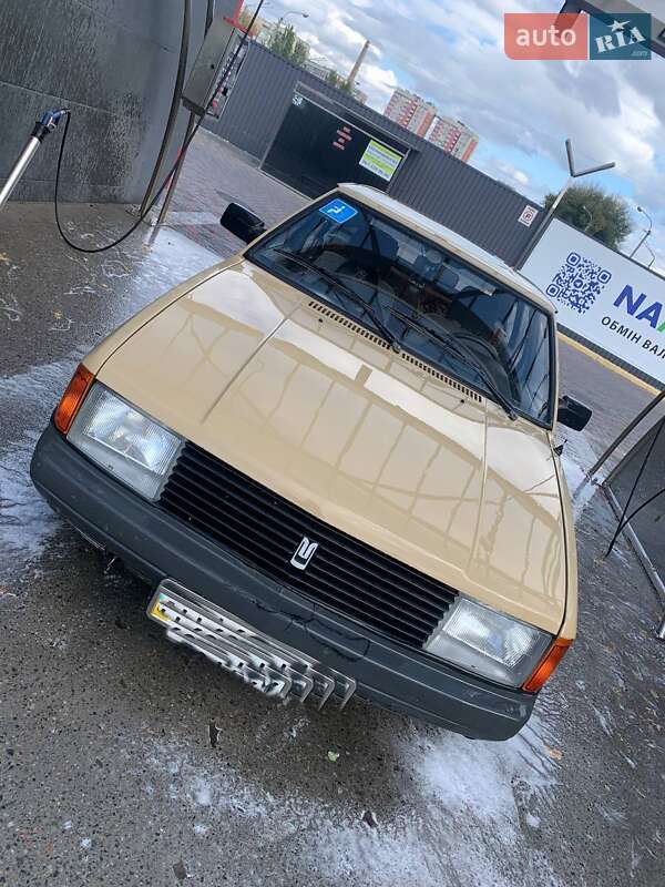 Хэтчбек Москвич/АЗЛК 2141 1991 в Днепре фото 5 Хэтчбек Москвич/АЗЛК 2141 1991 в Днепре