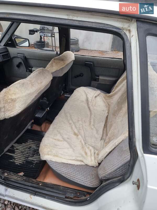 Хэтчбек Москвич/АЗЛК 2141 1992 в Кременце
