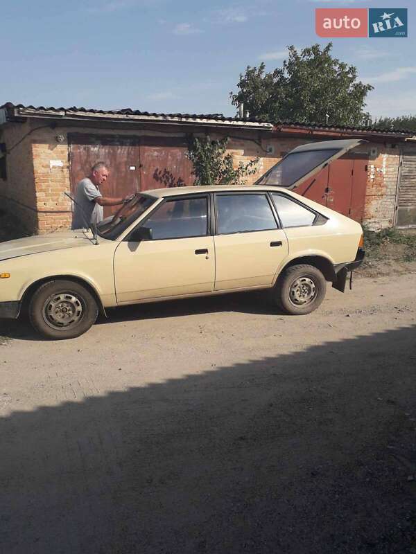 Хетчбек Москвич/АЗЛК 2141 1990 в Кропивницькому