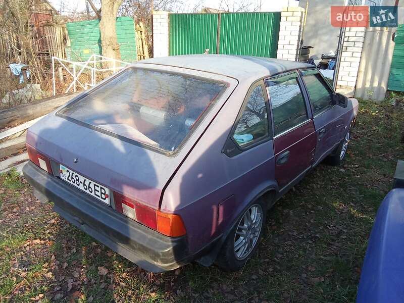Хэтчбек Москвич/АЗЛК 2141 1987 в Чернигове фото 3 Хэтчбек Москвич/АЗЛК 2141 1987 в Чернигове