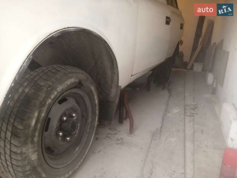 Седан Москвич/АЗЛК 412 1990 в Броварах