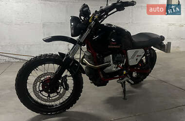 Скремблер Moto Guzzi V7 Racer 2011 в 