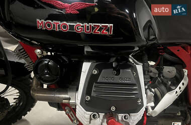 Скремблер Moto Guzzi V7 Racer 2011 в 