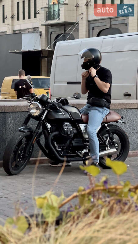 Кафе рейсер Moto Guzzi V7 Stone 2017 в Киеве