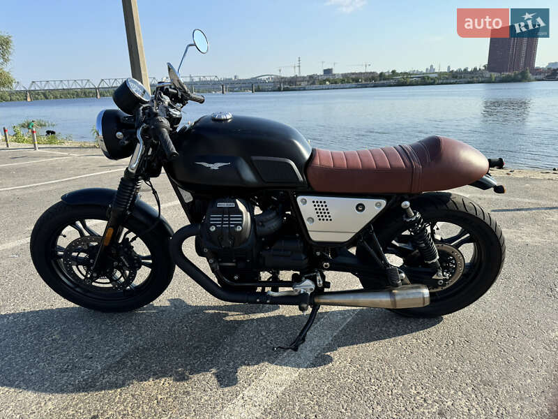 Кафе рейсер Moto Guzzi V7 Stone 2017 в Киеве