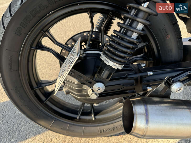 Кафе рейсер Moto Guzzi V7 Stone 2017 в Киеве