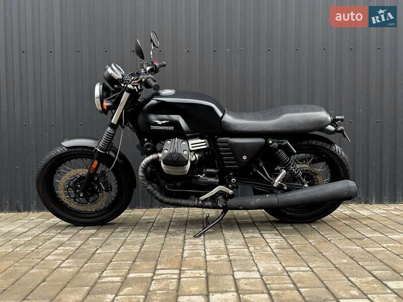 Мотоцикл Классик Moto Guzzi V7 Stone 2014 в Одессе